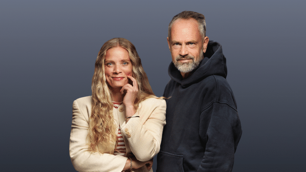 Podcasten Pop & Politikk med Marte Heian-Engdal og Asbjørn Slettemark har liveshow på Nye Hjorten Teater 28. juli kl. 16.30.